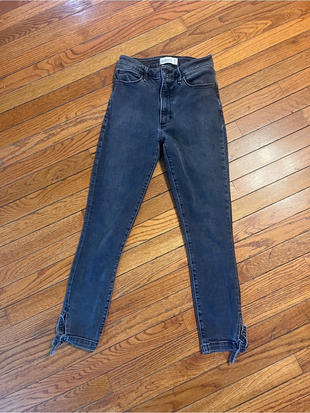 Abercrombie & Fitch Black High Rise Ankle Skinny Jeans 2 26
